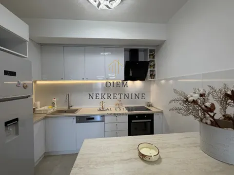 Rent, one bedroom apartment, 52m², Master Kvart, Podgorica - image 14