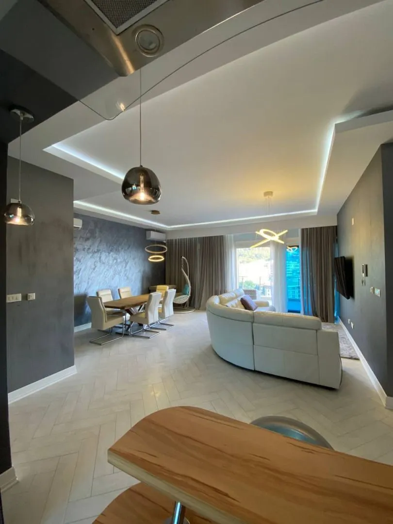 Sale, three bedroom apartment, 125m², Bečići, Budva