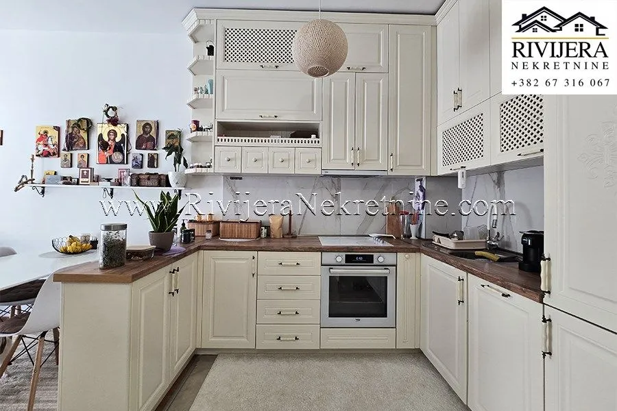 Prodaja, dvosoban stan, 62m², Radanovići, Kotor