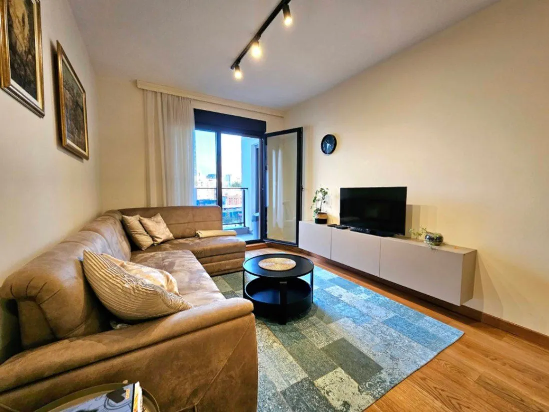 Prodaja, dvosoban stan, 70m², Tološka šuma, Podgorica