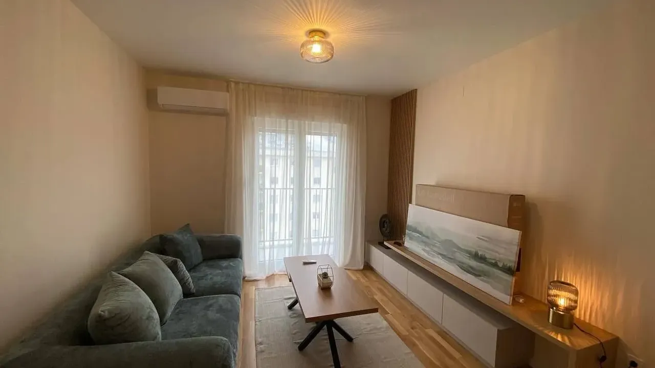 Izdavanje, jednosoban stan, 45m², Pobrežje, Podgorica