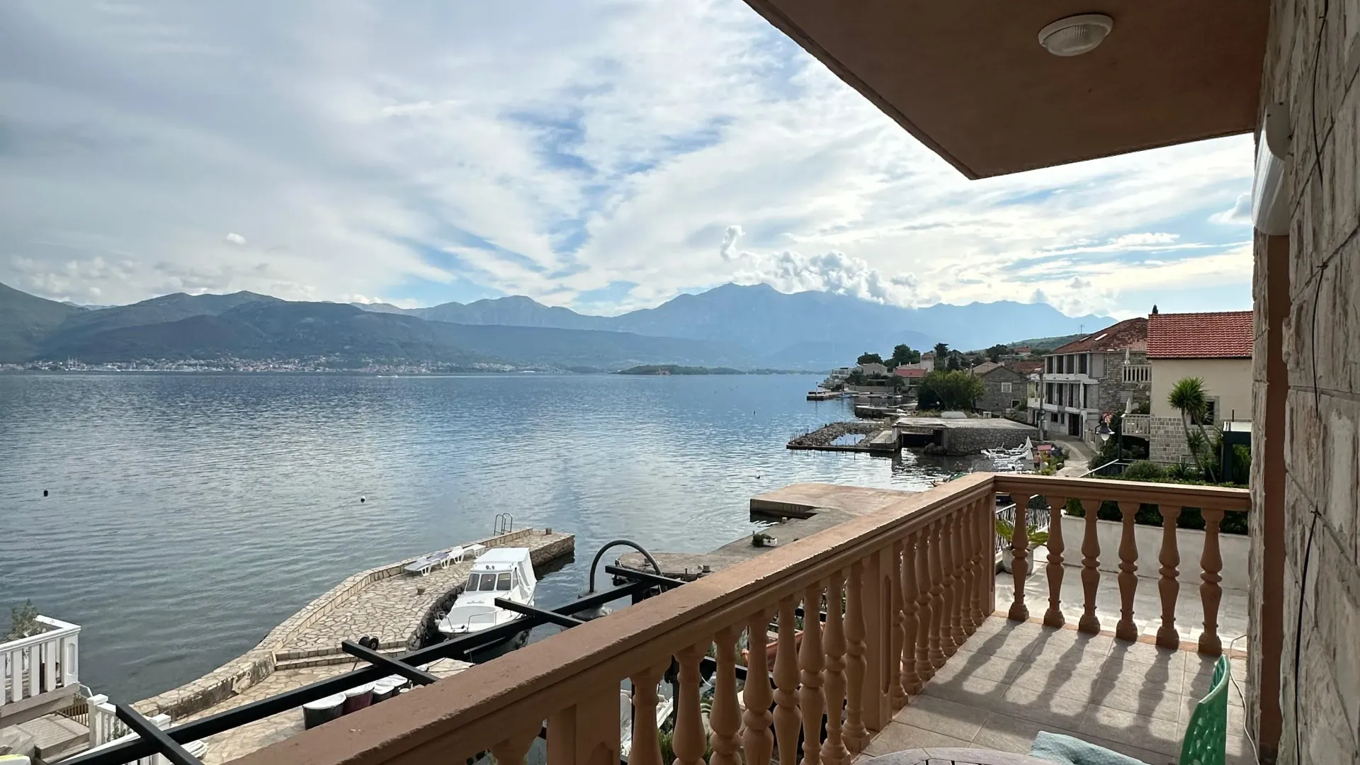 Prodaja, kuća, 180m², Krašići, Tivat