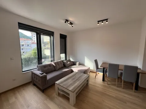 Sale, two bedroom apartment, 65m², Bečići, Budva - image 1