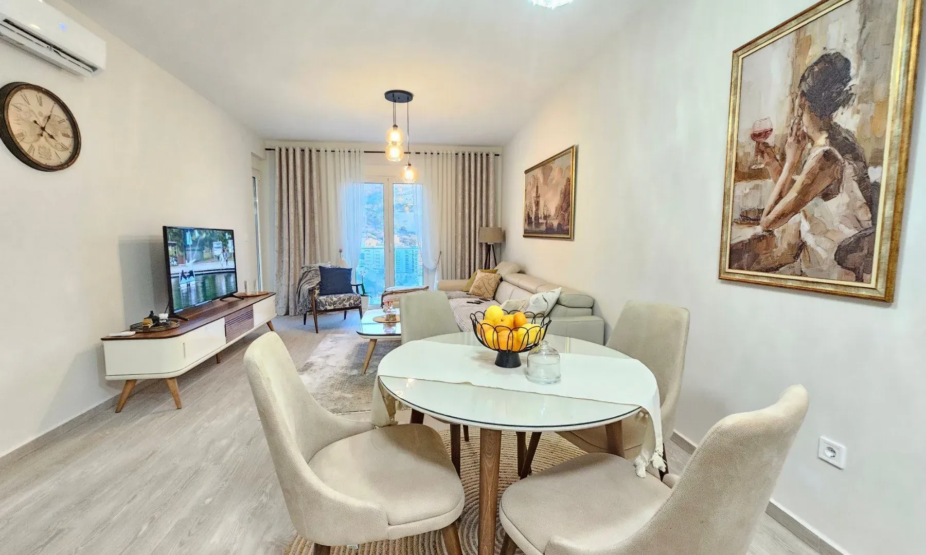 Rent, one bedroom apartment, 57m², Bečići, Budva