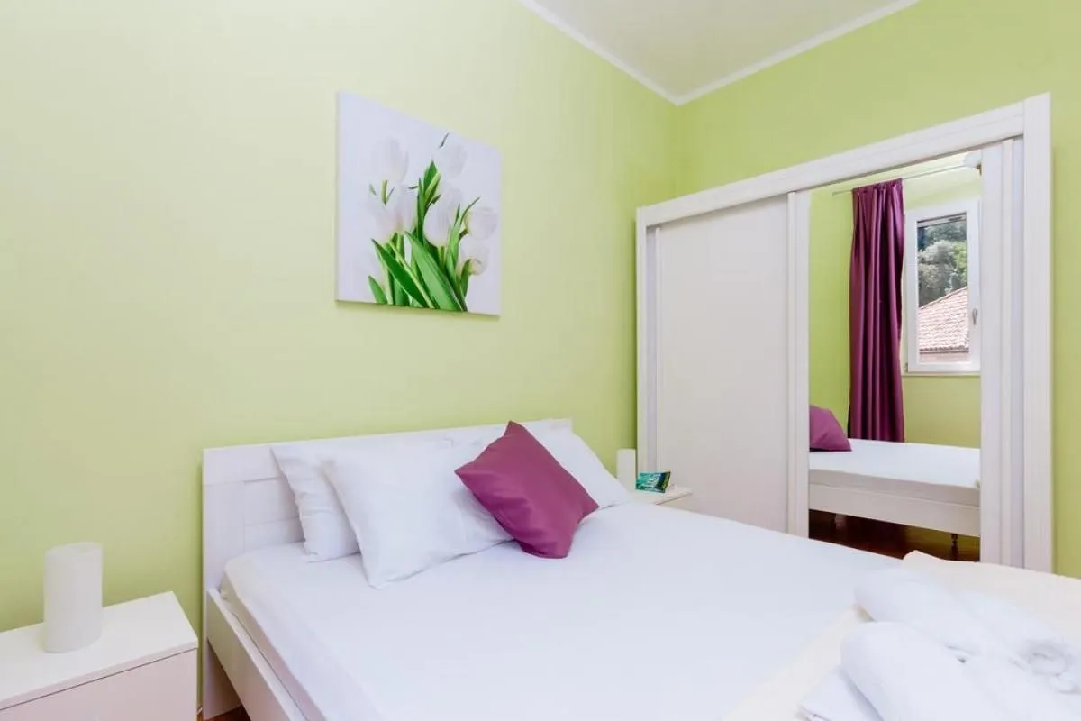 Prodaja, dvosoban stan, 62m², Grad, Kotor