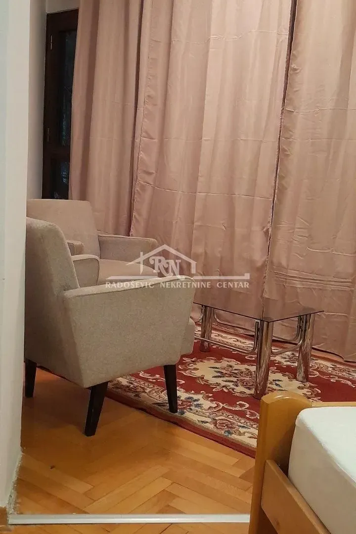 Rent, two bedroom apartment, 48m², Slavija, Vračar Sve Podlokacije