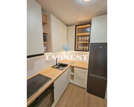 Izdavanje, trosoban stan, 77m², Savski Venac, Beograd - image 6