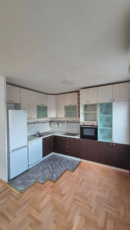 Prodaja, dvosoban stan, 48m², Voždovac Sve Podlokacije, Beograd
