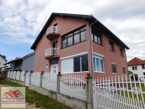 Kuća in Korićani