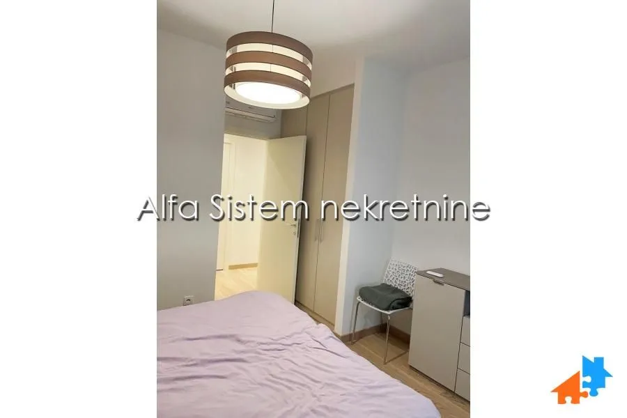 Izdavanje, dvosoban stan, 55m², Savski Venac, Beograd