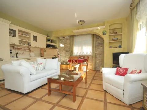 Rent, two bedroom apartment, 64m², Budva, Crna Gora - image 2