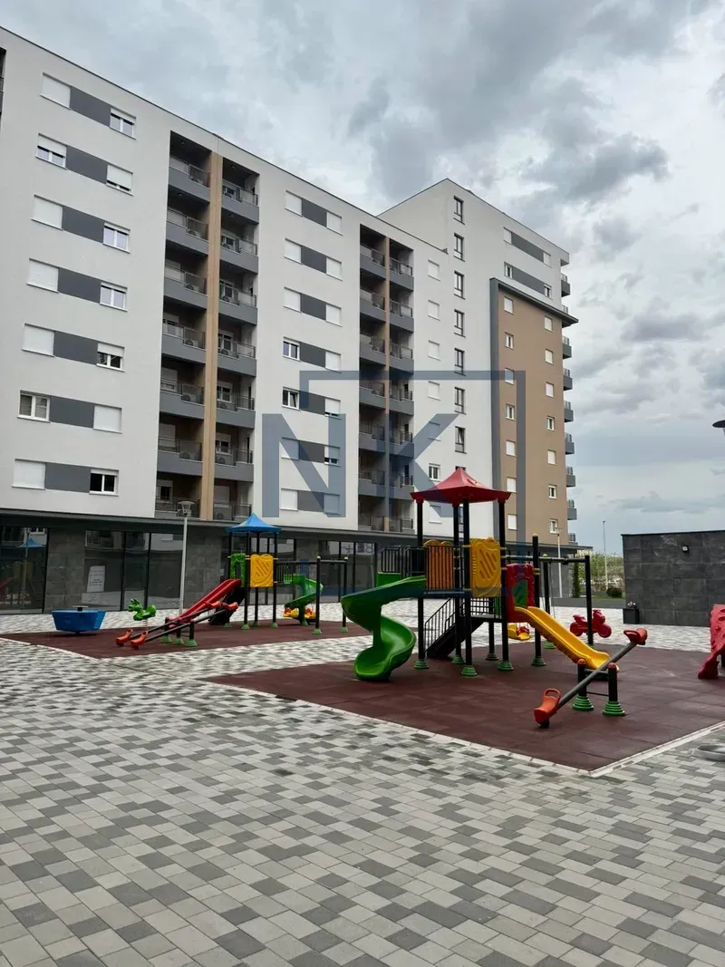 Prodaja, trosoban stan, 106m², Stari Aerodrom, Podgorica