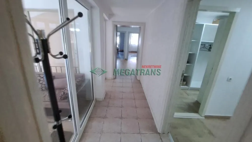 Izdavanje, kuća, 200m², Salajka, Novi Sad Sve Podlokacije