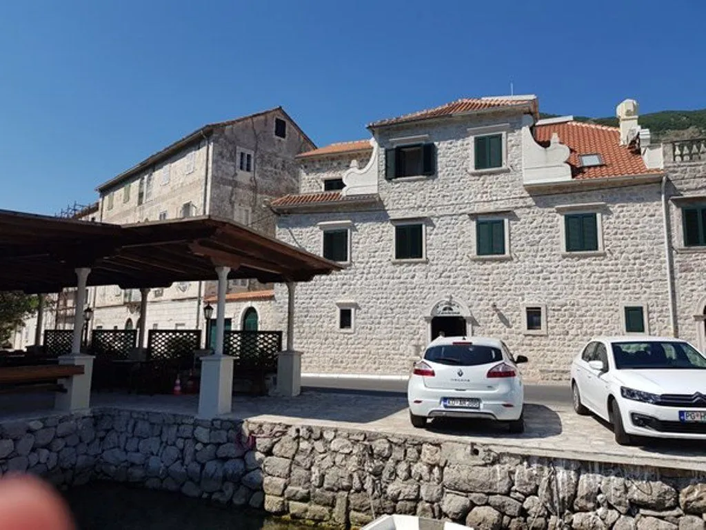 Sale, house, 355m², Prčanj, Kotor