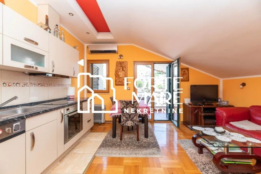 Prodaja, dvosoban stan, 60m², Topla, Herceg Novi