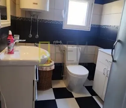 Sale, house, 180m², Tološi, Podgorica - image 14