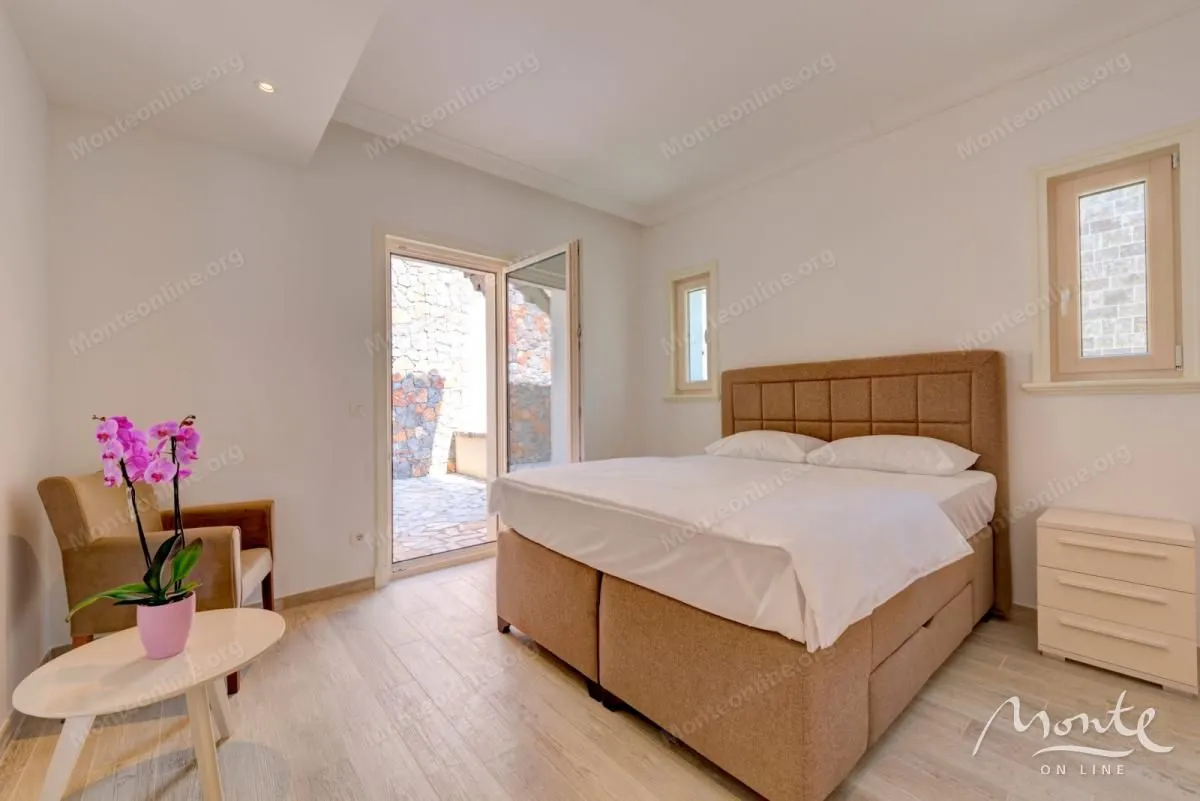 Prodaja, dvosoban stan, 143m², Luštica Bay, Tivat