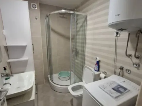 Izdavanje, jednosoban stan, 42m², Zabjelo, Podgorica - image 8