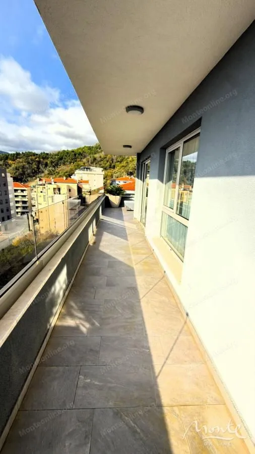 Sale, three bedroom apartment, 104m², Bečići, Budva
