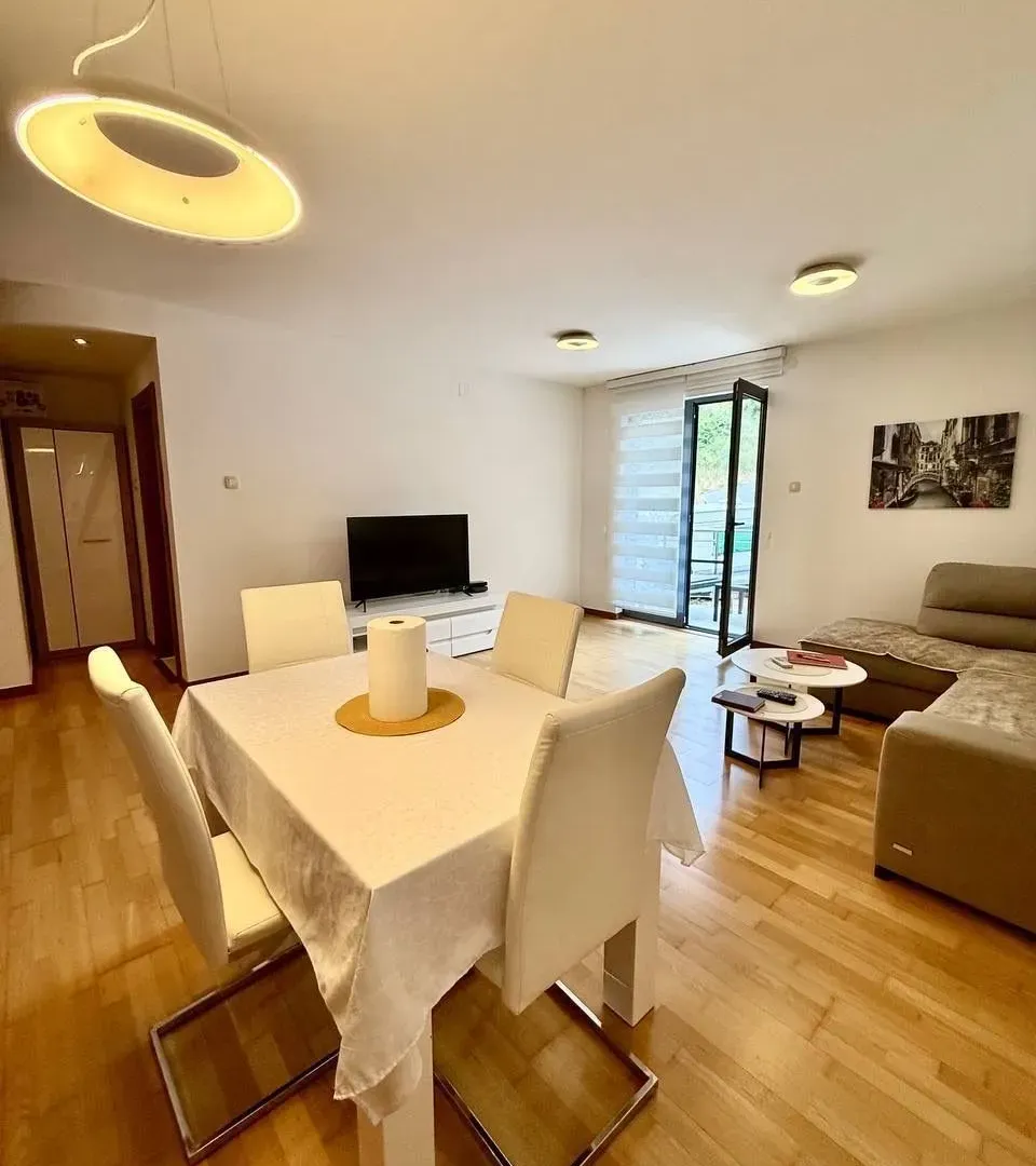 Sale, two bedroom apartment, 70m², Pržno, Budva