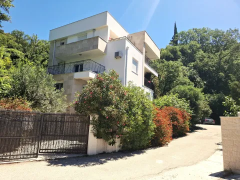Kuća in Perazića do
