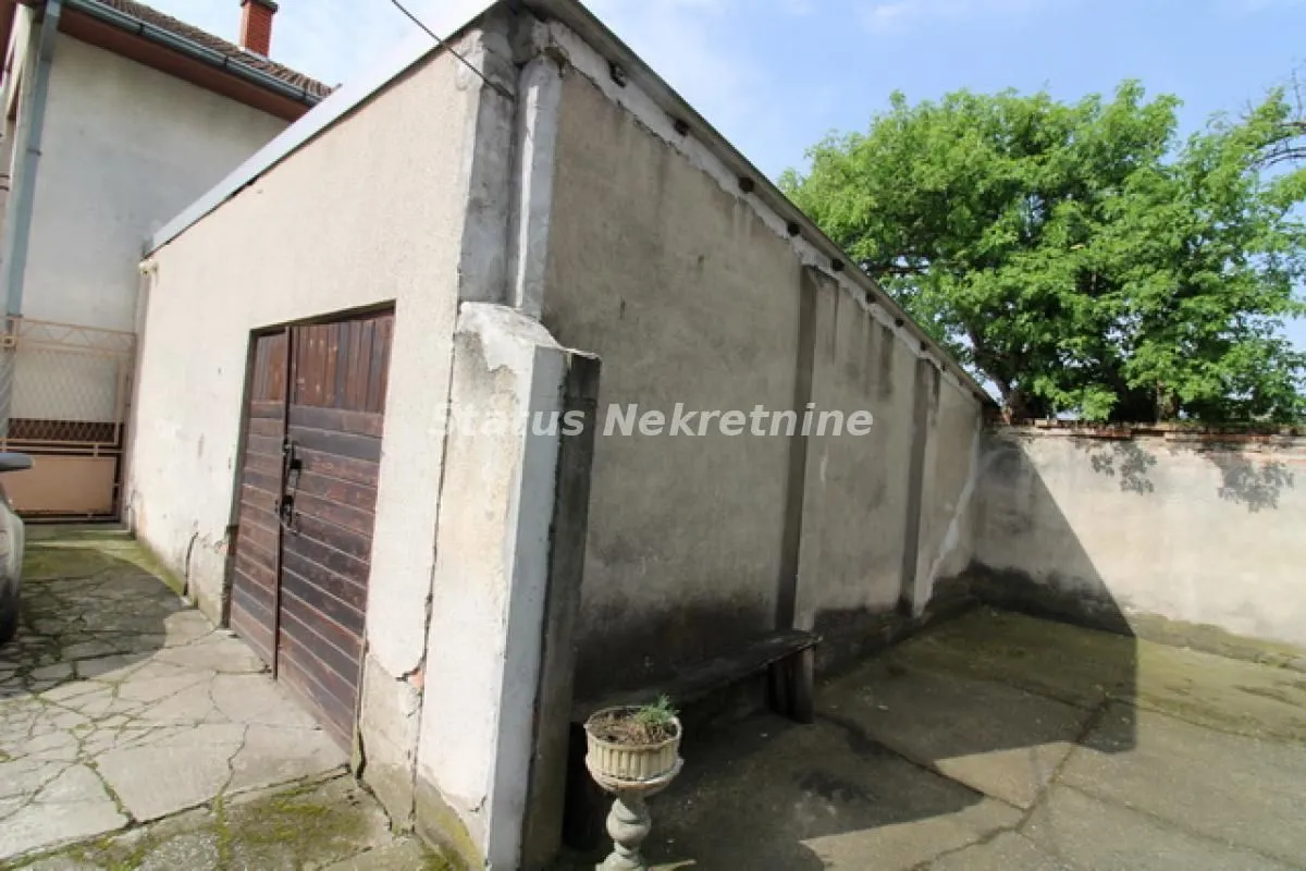 Prodaja, kuća, 416m², Sremska Mitrovica, Srbija