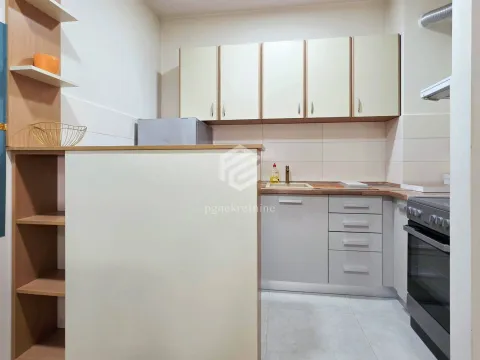 Izdavanje, jednosoban stan, 46m², City Kvart, Podgorica - image 5