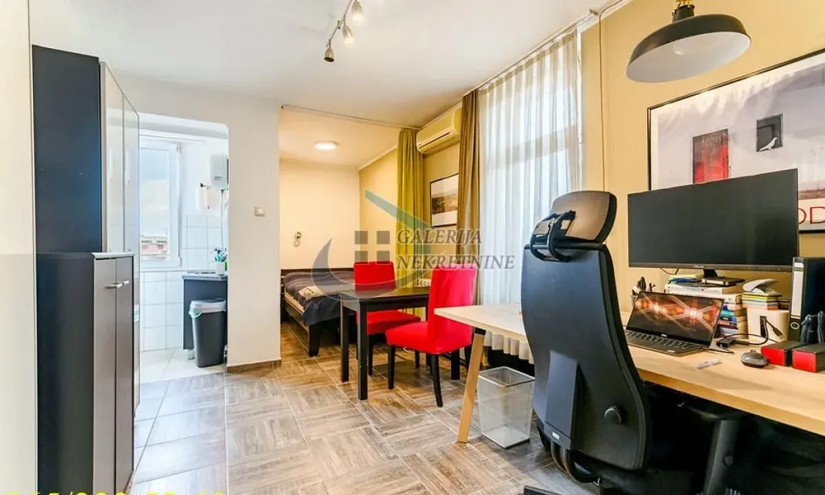 Prodaja, garsonjera, 24m², Stari Grad, Beograd