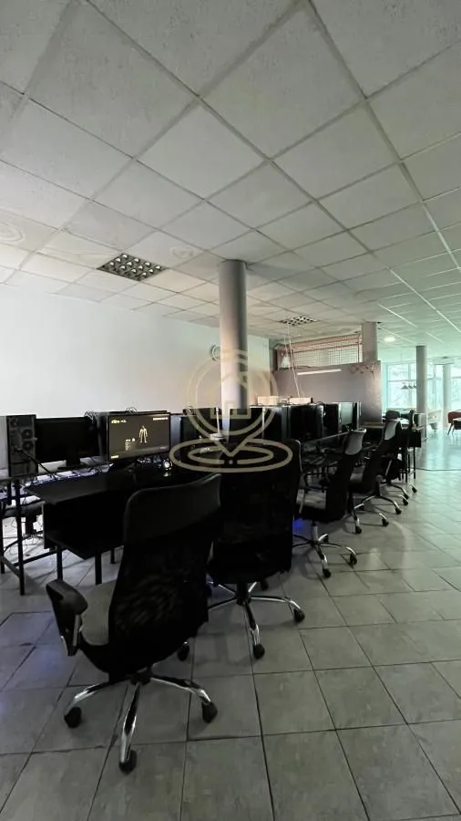 Rent, office space, 110m², Vašarište, Kragujevac