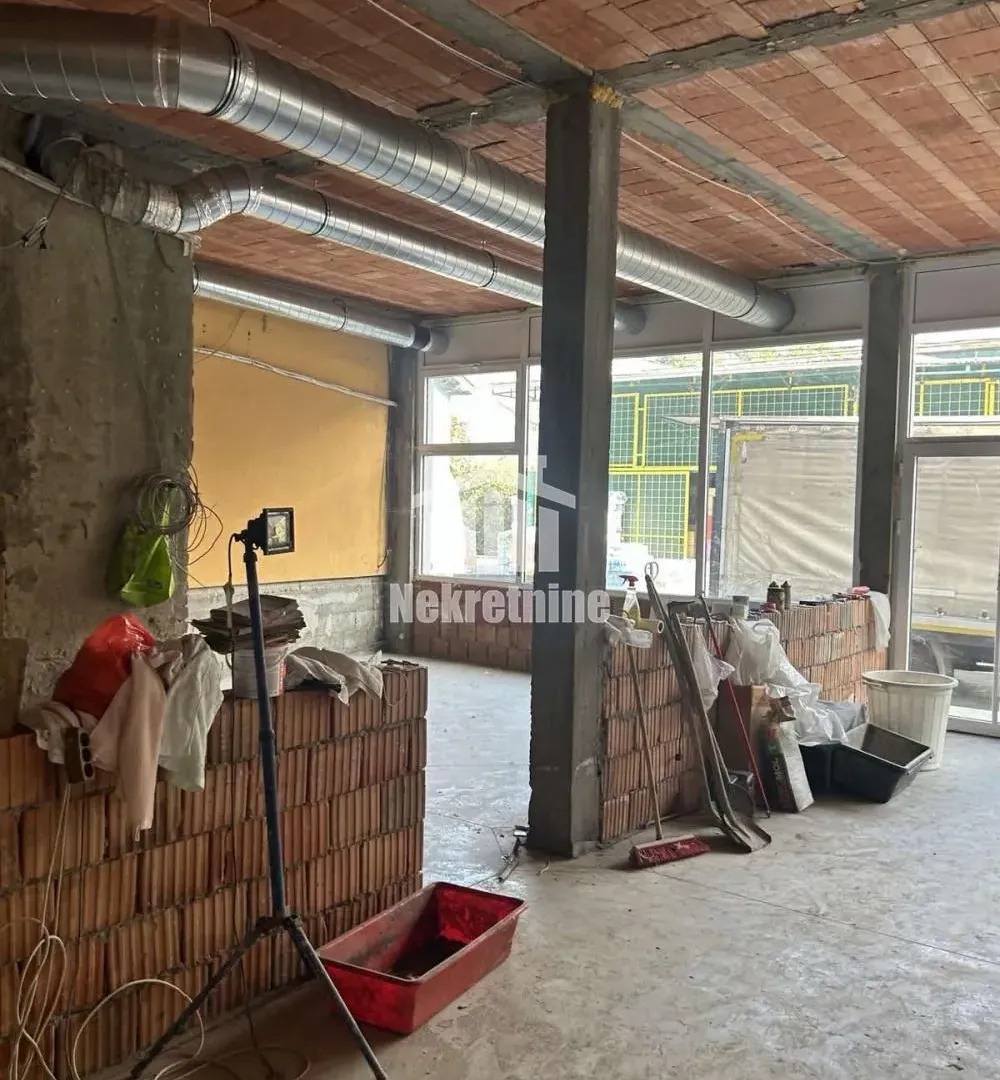 Rent, office space, 330m², Umka, Beograd