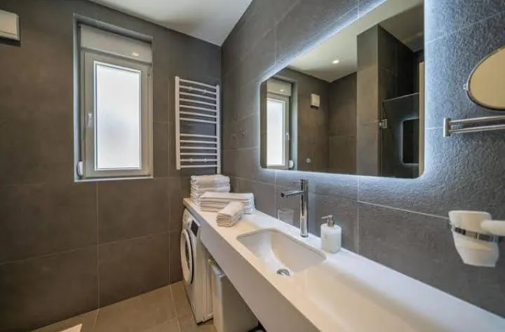 Prodaja, kuća, 250m², Orahovac, Kotor