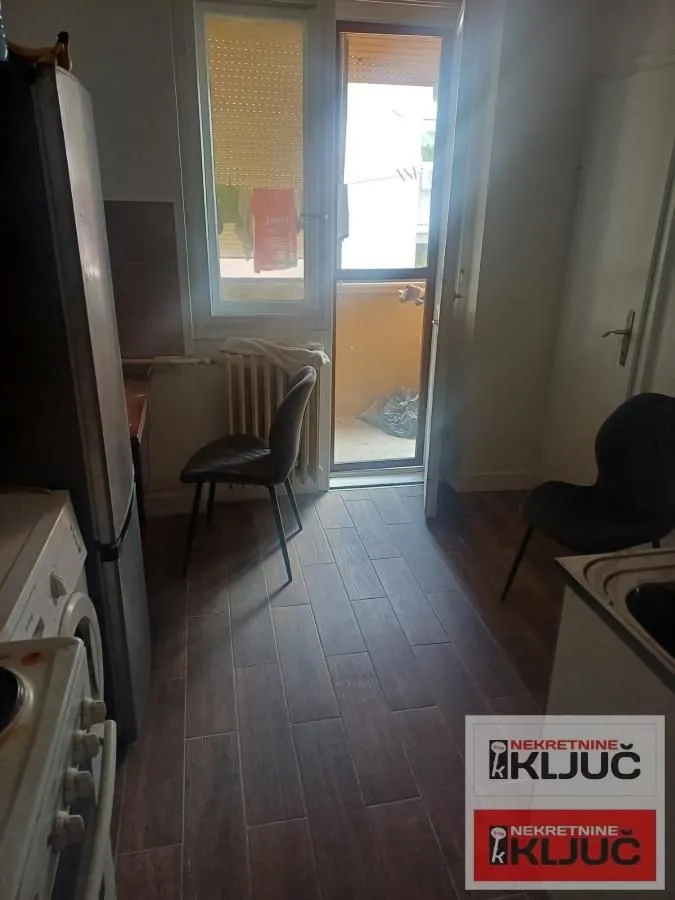 Prodaja, dvosoban stan, 48m², Grbavica, Novi Sad Sve Podlokacije