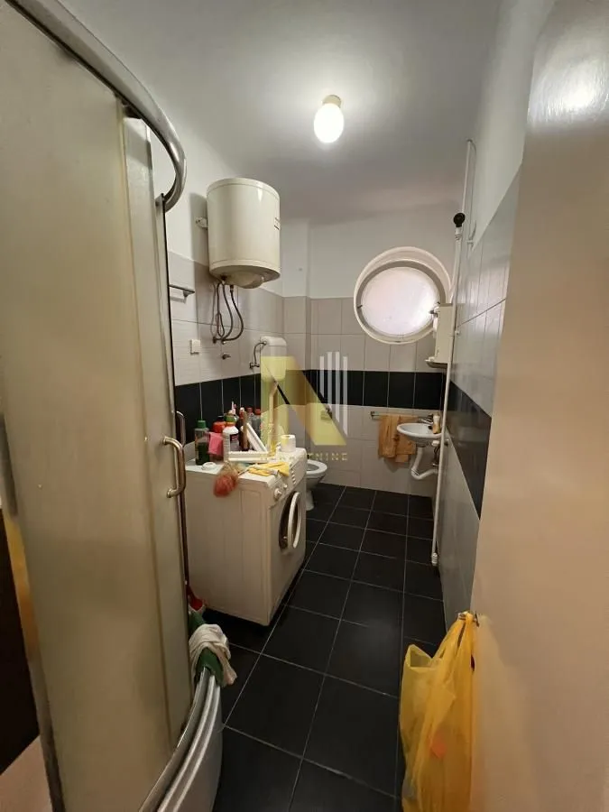Izdavanje, trosoban stan, 61m², Stari grad, Novi Sad