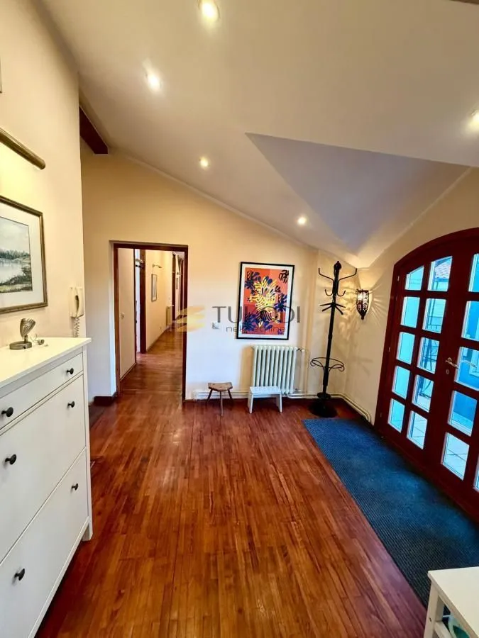 Rent, apartment, 210m², Stari Grad, Beograd