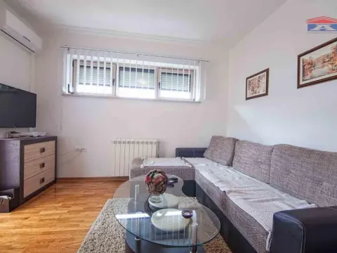 Izdavanje, jednosoban stan, 41m², Centar, Zlatibor - image 2
