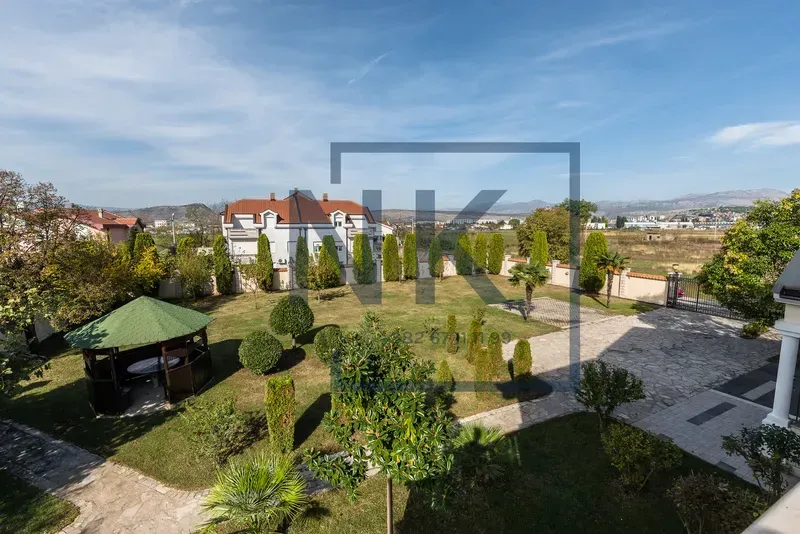Rent, house, 370m², Zabjelo, Podgorica