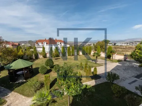 Izdavanje, kuća, 370m², Zabjelo, Podgorica - image 2