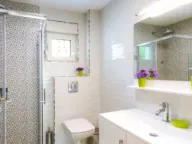 Sale, two bedroom apartment, 63m², Bečići, Budva - image 5