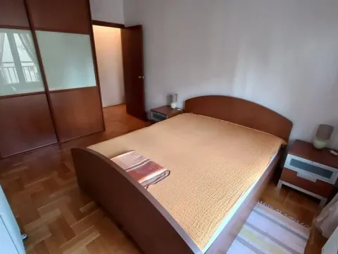 Rent, two bedroom apartment, 65m², Blok 9, Podgorica - image 3