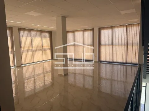 Izdavanje, poslovni prostor, 2750m², Zemun Ugrinovci, Zemun Sve Podlokacije - image 7