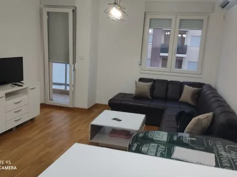 Prodaja, jednosoban stan, 43m², City Kvart, Podgorica - image 3