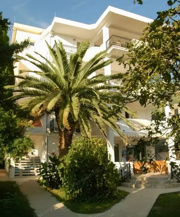 Sale, office space, 560m², Sutomore, Bar