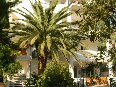 Sale, office space, 560m², Sutomore, Bar - image 1