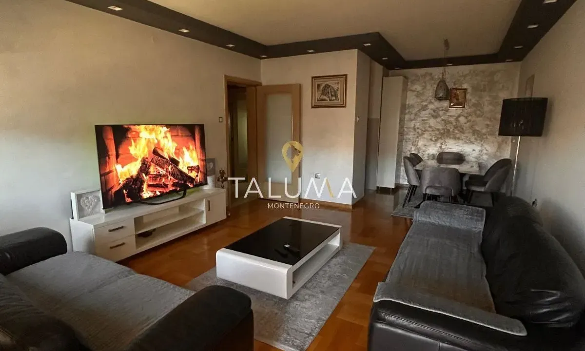 Izdavanje, dvosoban stan, 76m², Preko Morače, Podgorica