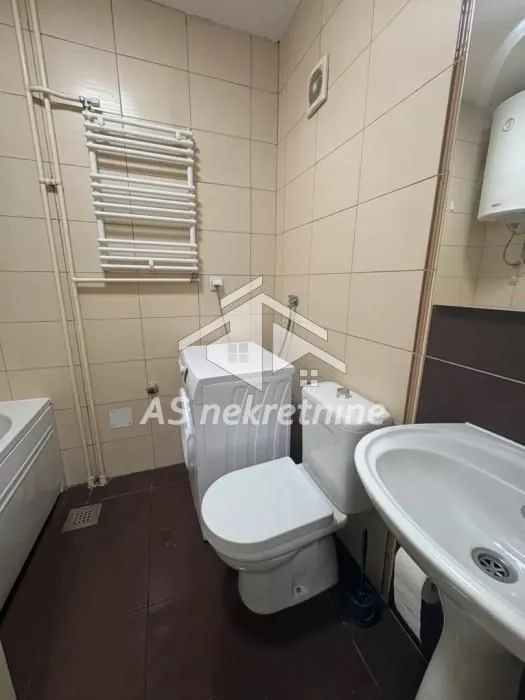 Izdavanje, dvosoban stan, 48m², Cvetkova Pijaca, Zvezdara Sve Podlokacije