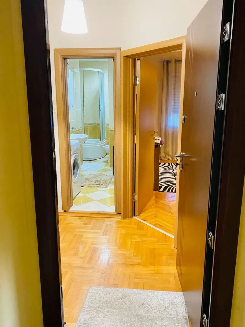 Izdavanje, jednosoban stan, 50m², Zagorič, Podgorica