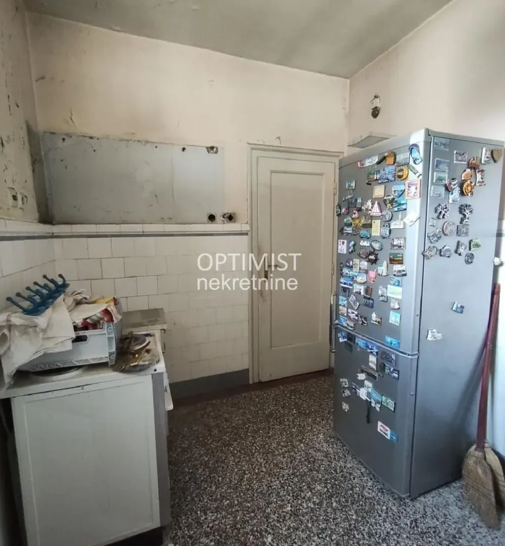 Prodaja, trosoban stan, 77m², Stari Grad, Beograd