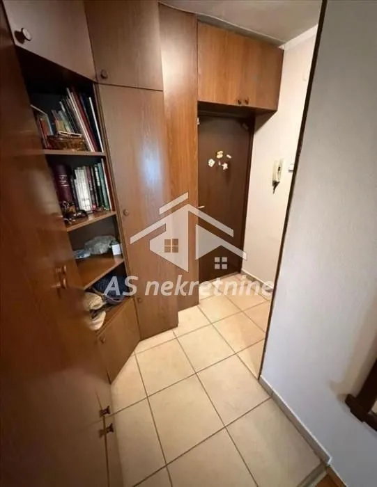 Rent, four bedroom apartment, 93m², Novi Beograd Blok 72, Novi Beograd Sve Podlokacije