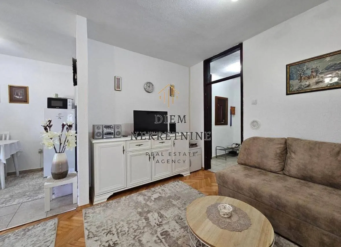 Sale, three bedroom apartment, 84m², Centar, Bar
