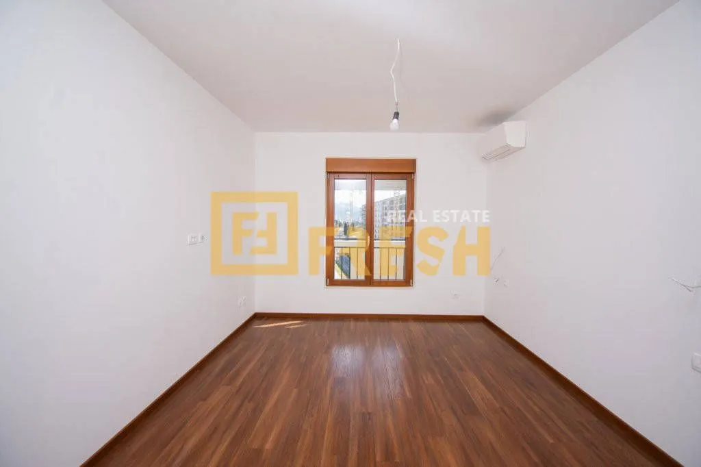 Rent, three bedroom apartment, 95m², Master Kvart, Podgorica